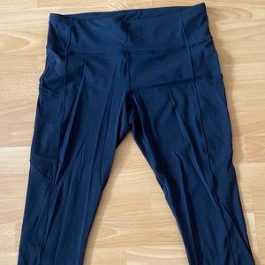 NWOT lululemon free to speed size 12